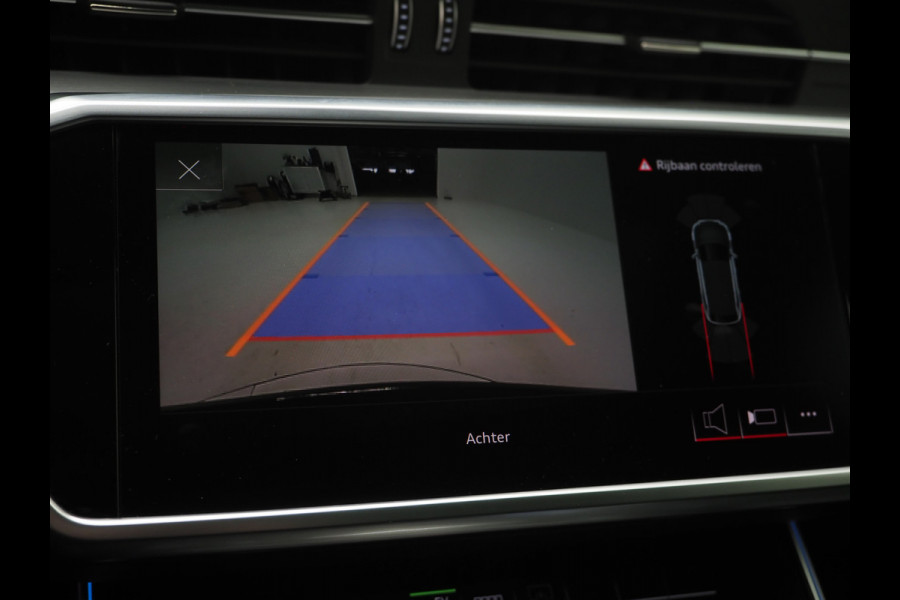 Audi A6 Avant 55 TFSI e quattro Competition Full Black | Panoramadak | B&O Audio | Camera | Keyless | Adaptive Cruise | Trekhaak | Carplay