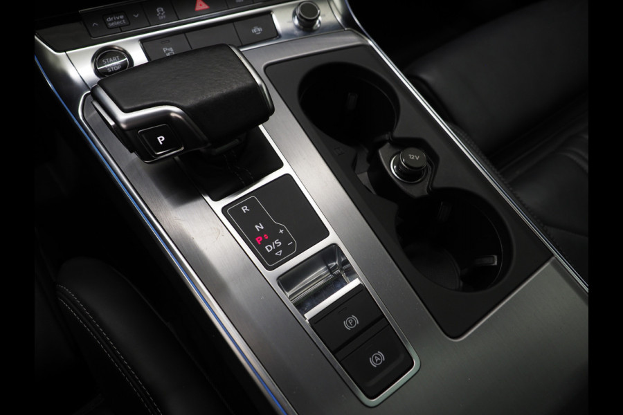 Audi A6 Avant 55 TFSI e quattro Competition Full Black | Panoramadak | B&O Audio | Camera | Keyless | Adaptive Cruise | Trekhaak | Carplay