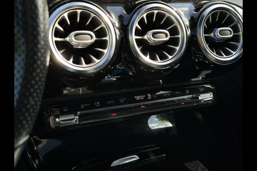 Mercedes-Benz A-Klasse 250 e Business Solution AMG Limited Panoramadak Ambient Widescreen AMG Cruise Camera