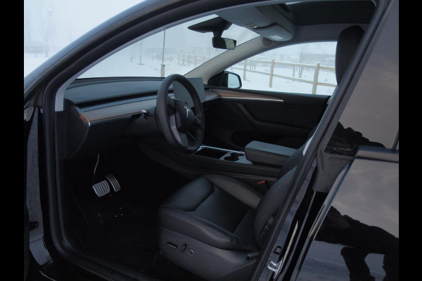Tesla Model Y Performance AWD 75 kWh | Dual Motor Performance | Black Optic pakket | Trekhaak | Panoramaraam |  NL-Auto