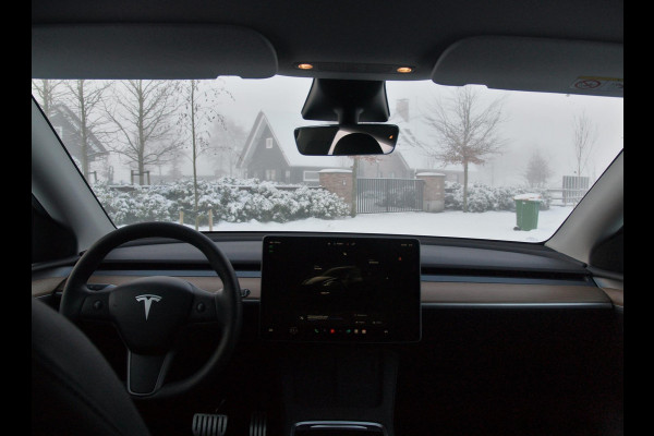Tesla Model Y Performance AWD 75 kWh | Dual Motor Performance | Black Optic pakket | Trekhaak | Panoramaraam |  NL-Auto