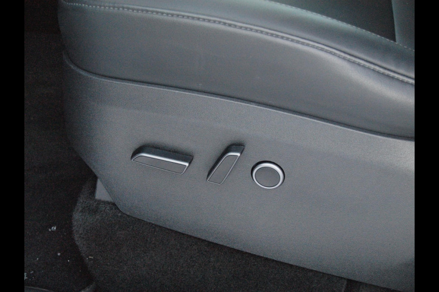 Tesla Model Y Performance AWD 75 kWh | Dual Motor Performance | Black Optic pakket | Trekhaak | Panoramaraam |  NL-Auto