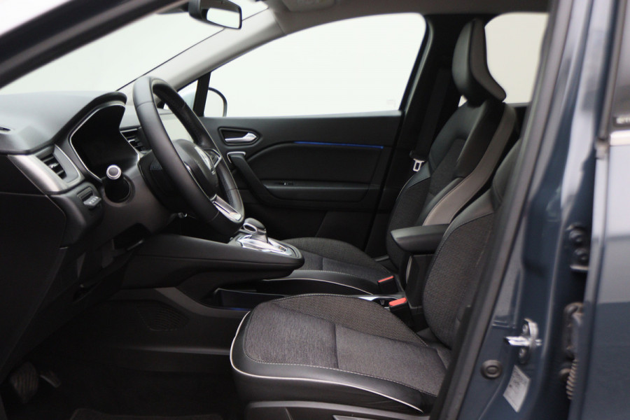 Renault Captur 1.6 E-Tech Plug-in Hybrid 160 Intens Two-Tone, Virtual Cockpit, Apple Carplay, Camera, Cruise, LED, DAB, 18''