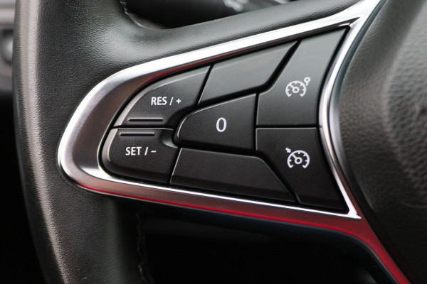 Renault Captur 1.6 E-Tech Plug-in Hybrid 160 Intens Two-Tone, Virtual Cockpit, Apple Carplay, Camera, Cruise, LED, DAB, 18''