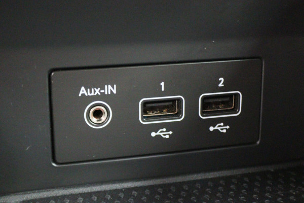 Renault Captur 1.6 E-Tech Plug-in Hybrid 160 Intens Two-Tone, Virtual Cockpit, Apple Carplay, Camera, Cruise, LED, DAB, 18''