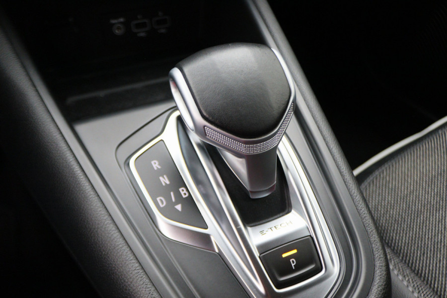 Renault Captur 1.6 E-Tech Plug-in Hybrid 160 Intens Two-Tone, Virtual Cockpit, Apple Carplay, Camera, Cruise, LED, DAB, 18''