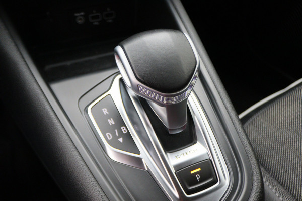 Renault Captur 1.6 E-Tech Plug-in Hybrid 160 Intens Two-Tone, Virtual Cockpit, Apple Carplay, Camera, Cruise, LED, DAB, 18''