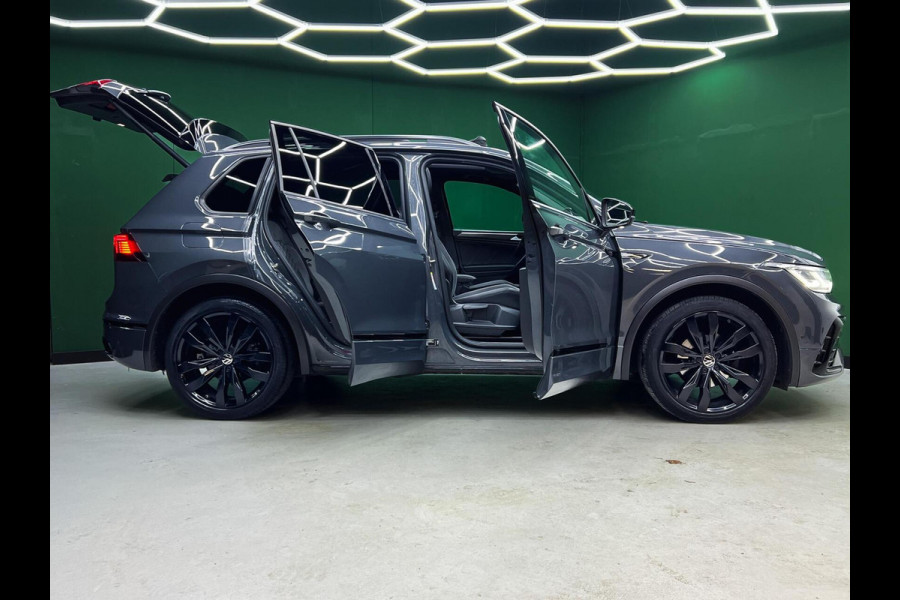 Volkswagen Tiguan 1.5 TSI R-Line Head-up | Pano | Trekhaak
