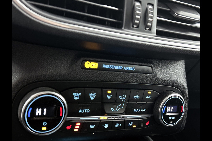 Ford FOCUS Wagon 1.0 EcoBoost Titanium Business(NL-auto, Goed OnderH, Navi, StoelV, Parkeersensoren, Cruise Con, Etc)