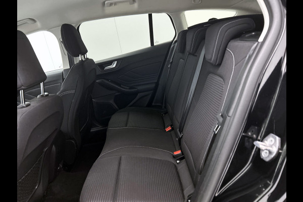 Ford FOCUS Wagon 1.0 EcoBoost Titanium Business(NL-auto, Goed OnderH, Navi, StoelV, Parkeersensoren, Cruise Con, Etc)