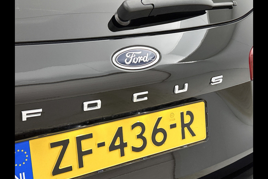 Ford FOCUS Wagon 1.0 EcoBoost Titanium Business(NL-auto, Goed OnderH, Navi, StoelV, Parkeersensoren, Cruise Con, Etc)