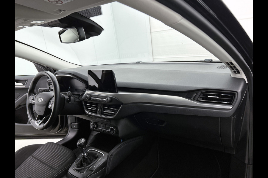 Ford FOCUS Wagon 1.0 EcoBoost Titanium Business(NL-auto, Goed OnderH, Navi, StoelV, Parkeersensoren, Cruise Con, Etc)