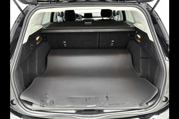 Ford FOCUS Wagon 1.0 EcoBoost Titanium Business(NL-auto, Goed OnderH, Navi, StoelV, Parkeersensoren, Cruise Con, Etc)