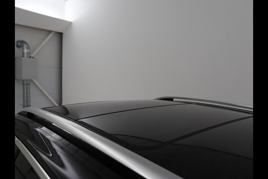 Volkswagen T-Roc 1.5 TSI Sport | 1e eigenaar | Panoramadak | Stoelverwarming | Camera | Carplay | Adaptive cruise | Navigatie | Full LED | Virtual Cockpit | Getint glas | Climate control