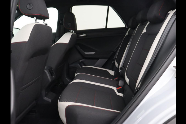 Volkswagen T-Roc 1.5 TSI Sport | 1e eigenaar | Panoramadak | Stoelverwarming | Camera | Carplay | Adaptive cruise | Navigatie | Full LED | Virtual Cockpit | Getint glas | Climate control