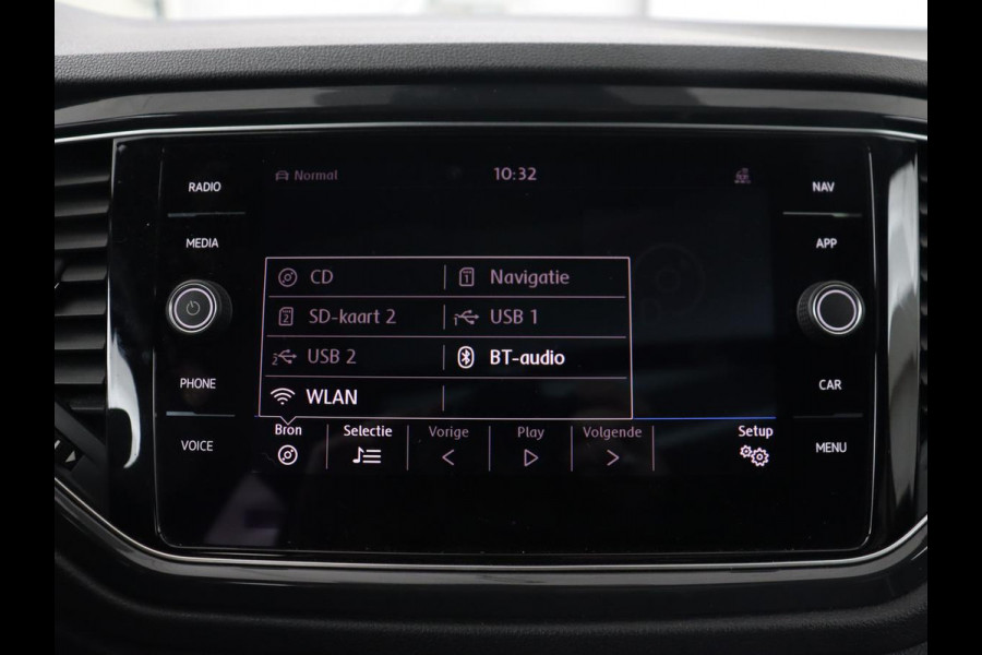 Volkswagen T-Roc 1.5 TSI Sport | 1e eigenaar | Panoramadak | Stoelverwarming | Camera | Carplay | Adaptive cruise | Navigatie | Full LED | Virtual Cockpit | Getint glas | Climate control