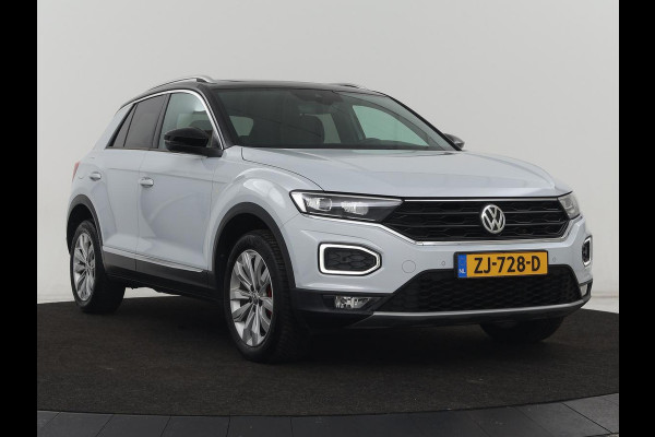 Volkswagen T-Roc 1.5 TSI Sport | 1e eigenaar | Panoramadak | Stoelverwarming | Camera | Carplay | Adaptive cruise | Navigatie | Full LED | Virtual Cockpit | Getint glas | Climate control