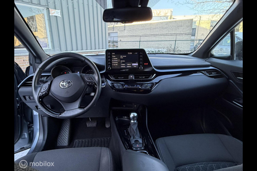Toyota C-HR 1.8 Hybrid Dynamic FM nav carplay / Clima / Stoelverw. / 18" / 56.860 km!! 1e eig!! Keyless