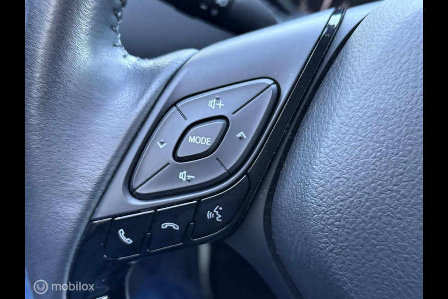 Toyota C-HR 1.8 Hybrid Dynamic FM nav carplay / Clima / Stoelverw. / 18" / 56.860 km!! 1e eig!! Keyless