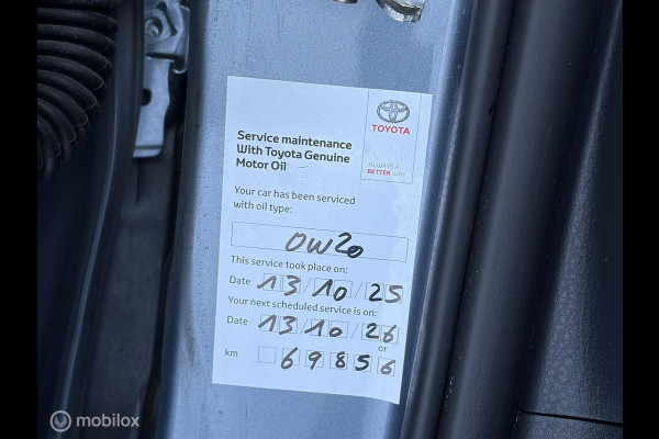 Toyota C-HR 1.8 Hybrid Dynamic FM nav carplay / Clima / Stoelverw. / 18" / 56.860 km!! 1e eig!! Keyless