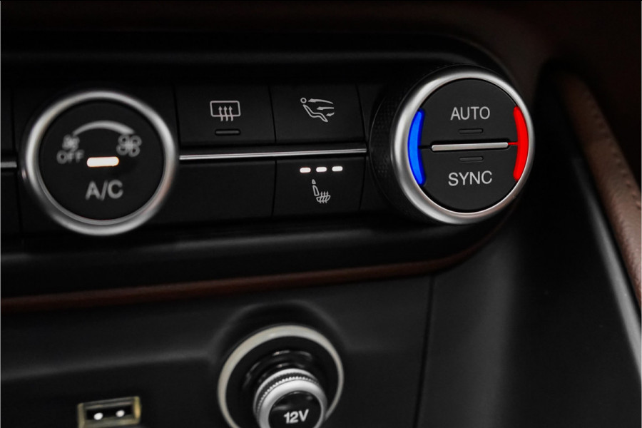 Alfa Romeo Stelvio 2.0 T AWD Super 280PK Leder Pano Camera 20" Q Velgen