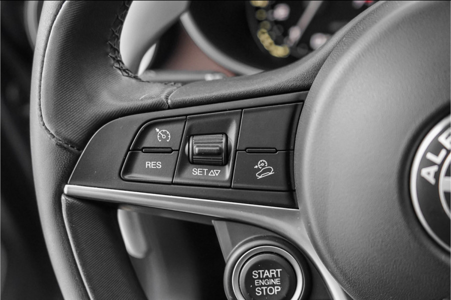 Alfa Romeo Stelvio 2.0 T AWD Super 280PK Leder Pano Camera 20" Q Velgen