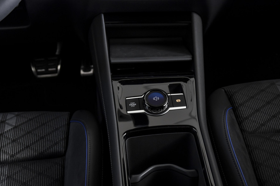 Volkswagen Tayron 1.5 eHybrid 272 PK R-Line Edition | Black Style Pakket | S/K-Panodak | Elek. Trekhaak | IQ. Light | Dig. Cockpit | Adapt. Cruise | Stoel-+Stuurverw. | 360 Camera | NAV+App. Connect | ECC | Elek. Klep | LM 20" | 0080