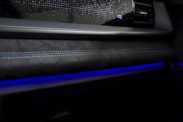 Volkswagen Tayron 1.5 eHybrid 272 PK R-Line Edition | Black Style Pakket | S/K-Panodak | Elek. Trekhaak | IQ. Light | Dig. Cockpit | Adapt. Cruise | Stoel-+Stuurverw. | 360 Camera | NAV+App. Connect | ECC | Elek. Klep | LM 20" | 0080