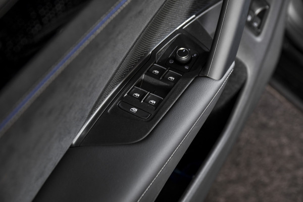 Volkswagen Tayron 1.5 eHybrid 272 PK R-Line Edition | Black Style Pakket | S/K-Panodak | Elek. Trekhaak | IQ. Light | Dig. Cockpit | Adapt. Cruise | Stoel-+Stuurverw. | 360 Camera | NAV+App. Connect | ECC | Elek. Klep | LM 20" | 0080