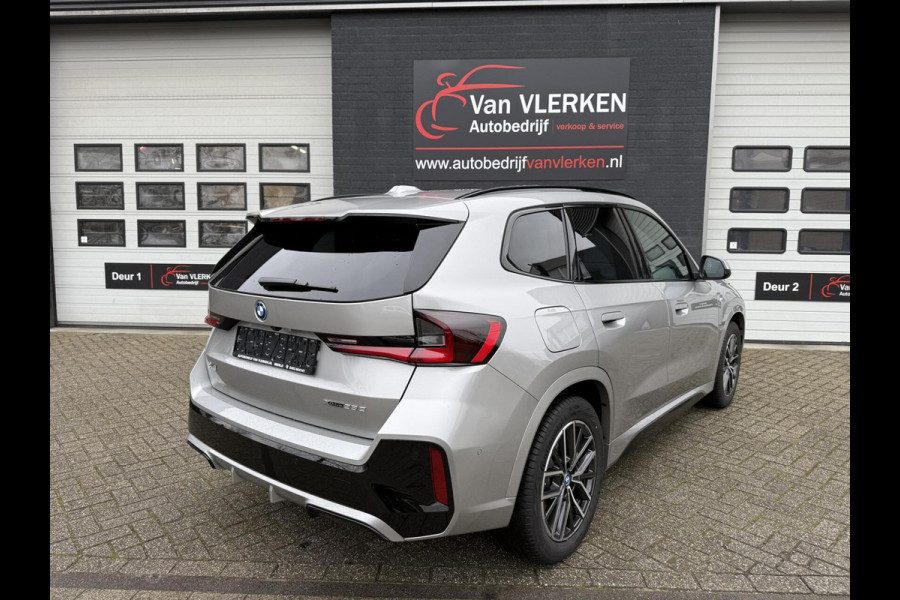 BMW X1 xDrive25e M SPORT TREKHAAK PANO