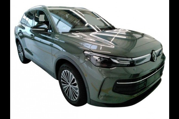 Volkswagen Tiguan 1.5 eTSI DSG LIFE EDITION TREKHAAK/NAVI/CAMERA/5-JAAR-FABRIEKSGARANTIE Auto wordt verwacht!