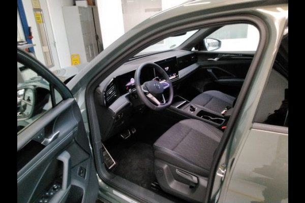 Volkswagen Tiguan 1.5 eTSI DSG LIFE EDITION TREKHAAK/NAVI/CAMERA/5-JAAR-FABRIEKSGARANTIE Auto wordt verwacht!