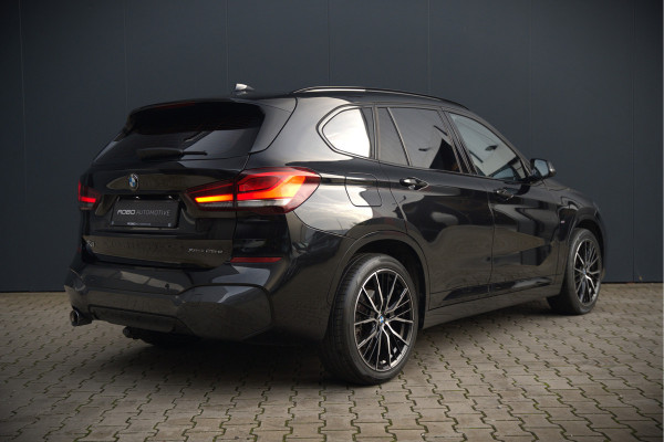 BMW X1 xDrive25e Business Ed. Plus M Sport | Adaptive Cruise Control | Vol Leder | Keyless | Camera | Stuurverwarming | Stoelverwarming | Shadow line | DAB | HIFI | Automaat | PDC | Navigatie |