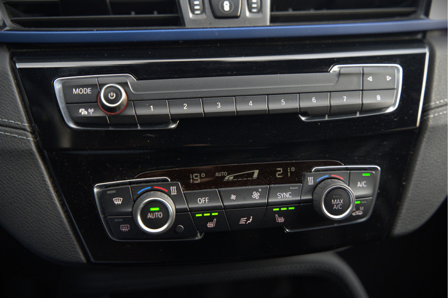 BMW X1 xDrive25e Business Ed. Plus M Sport | Adaptive Cruise Control | Vol Leder | Keyless | Camera | Stuurverwarming | Stoelverwarming | Shadow line | DAB | HIFI | Automaat | PDC | Navigatie |