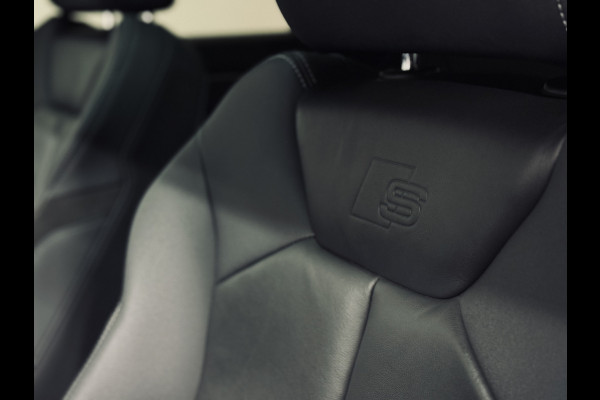 Audi Q3 35 TFSI S edition 2x S-Line | Panorama | Leder | Camera