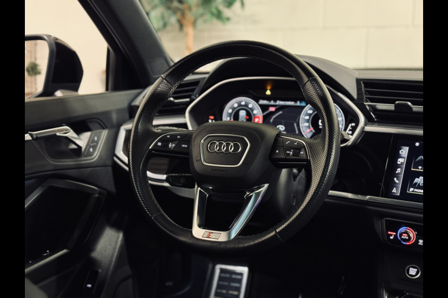 Audi Q3 35 TFSI S edition 2x S-Line | Panorama | Leder | Camera