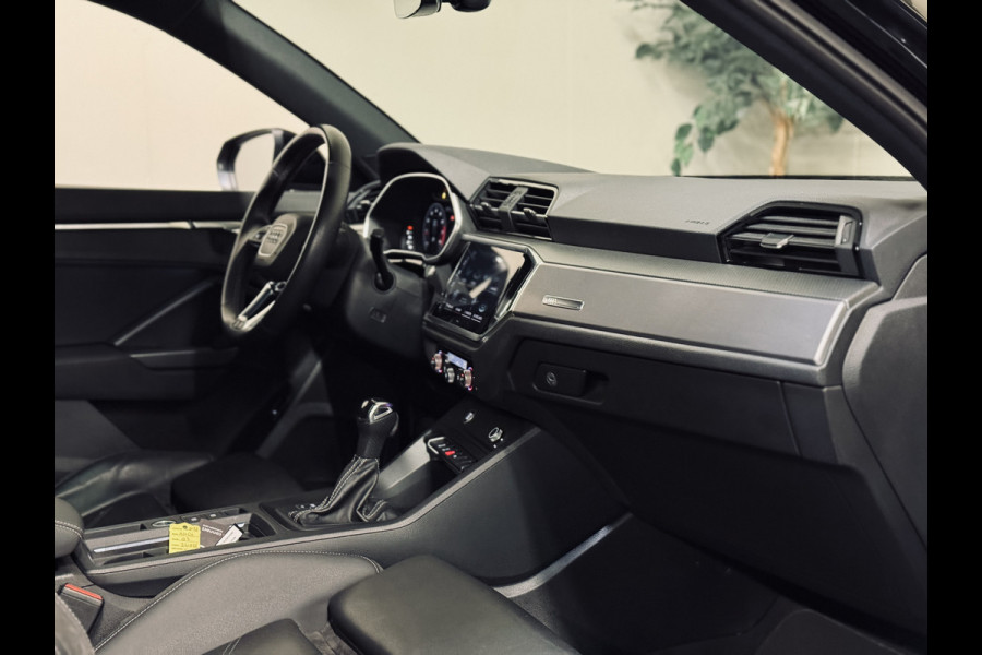 Audi Q3 35 TFSI S edition 2x S-Line | Panorama | Leder | Camera