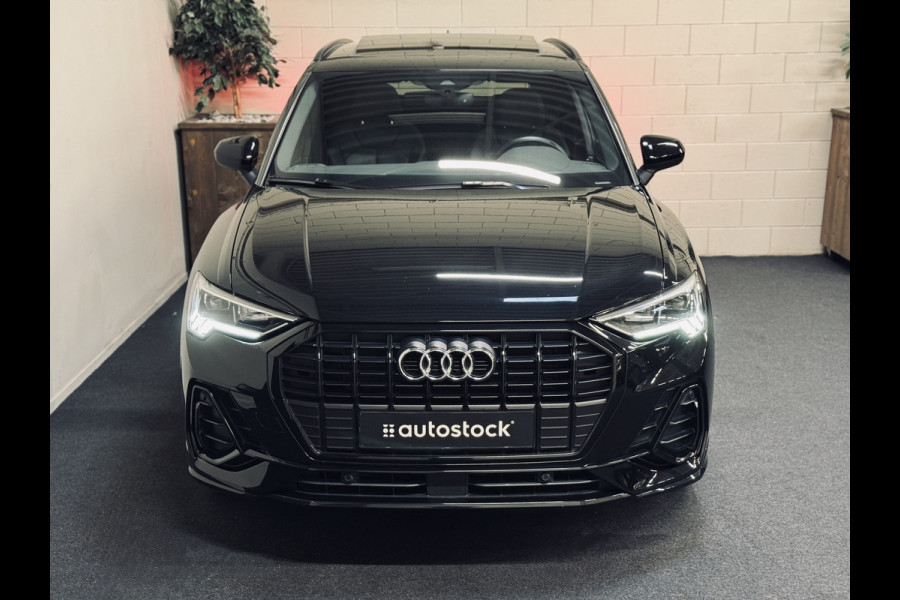 Audi Q3 35 TFSI S edition 2x S-Line | Panorama | Leder | Camera