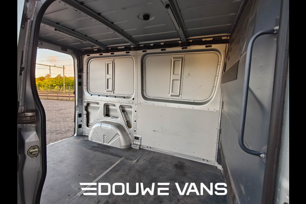 Mercedes-Benz Sprinter 314 H1 Automaat Distronic LED MBUX Navi Geveerde Stoel