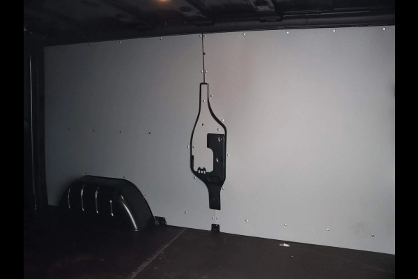 Renault Trafic 2.0 Blue dC1 150 EDC T30 L2H1 Advance inclusief laadruimte betimmering