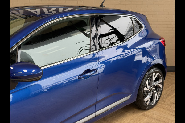 Renault Clio 1.3 TCe 130pk R.S. Line | Groot Navi | 17" | Camera | PDC V+A | Carplay | Led |