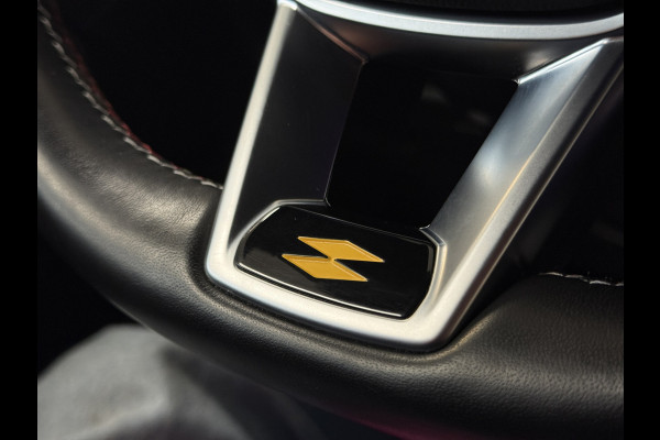 Renault Clio 1.3 TCe 130pk R.S. Line | Groot Navi | 17" | Camera | PDC V+A | Carplay | Led |