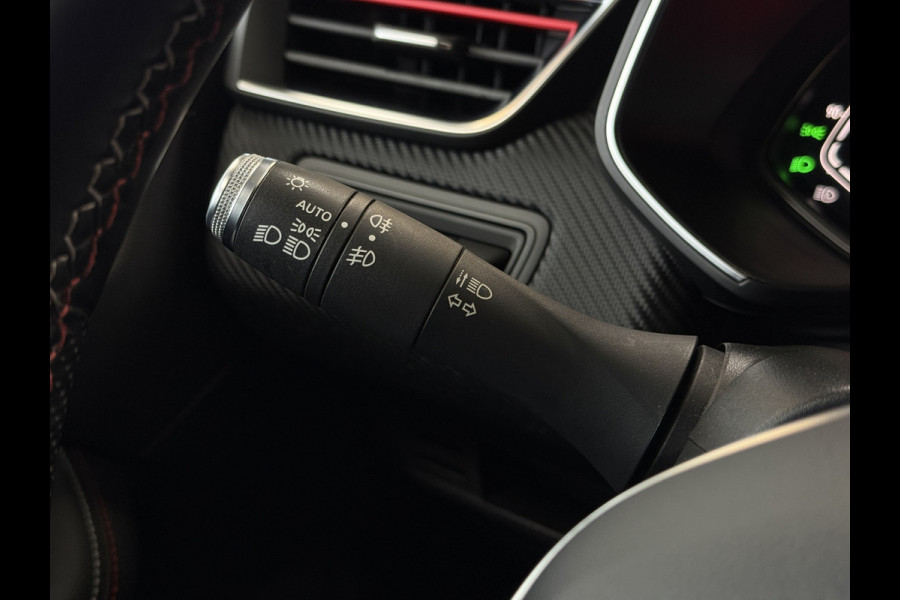 Renault Clio 1.3 TCe 130pk R.S. Line | Groot Navi | 17" | Camera | PDC V+A | Carplay | Led |