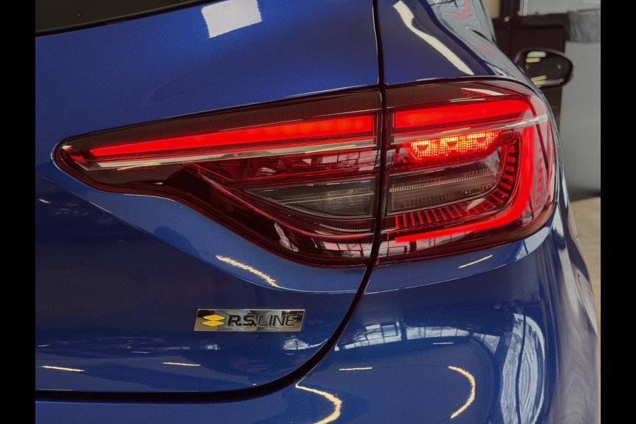 Renault Clio 1.3 TCe 130pk R.S. Line | Groot Navi | 17" | Camera | PDC V+A | Carplay | Led |