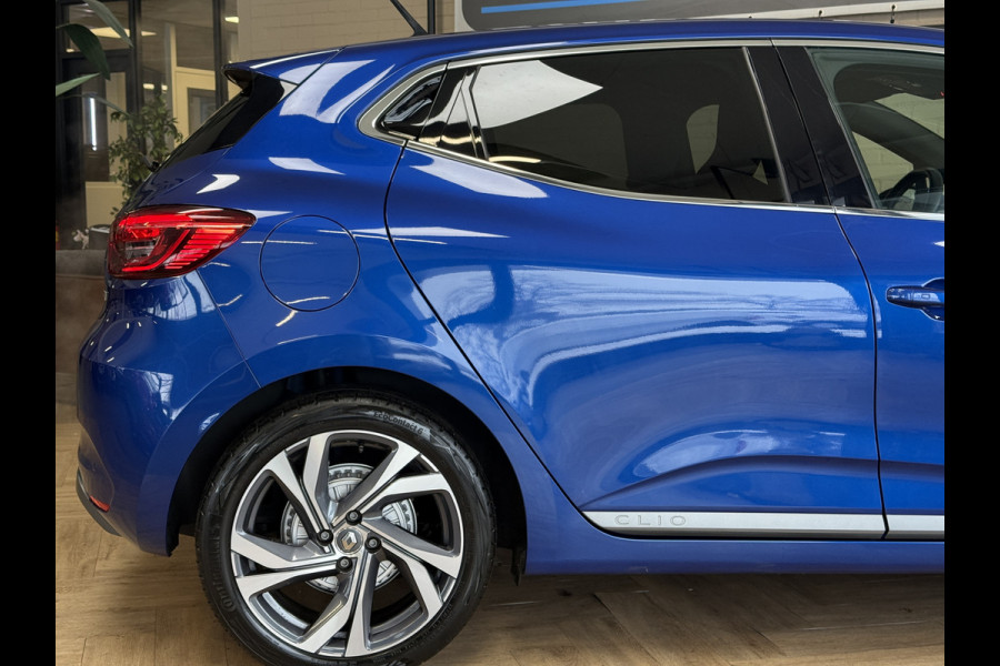 Renault Clio 1.3 TCe 130pk R.S. Line | Groot Navi | 17" | Camera | PDC V+A | Carplay | Led |
