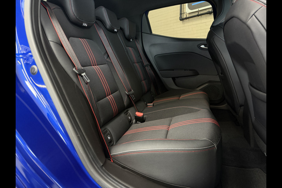 Renault Clio 1.3 TCe 130pk R.S. Line | Groot Navi | 17" | Camera | PDC V+A | Carplay | Led |