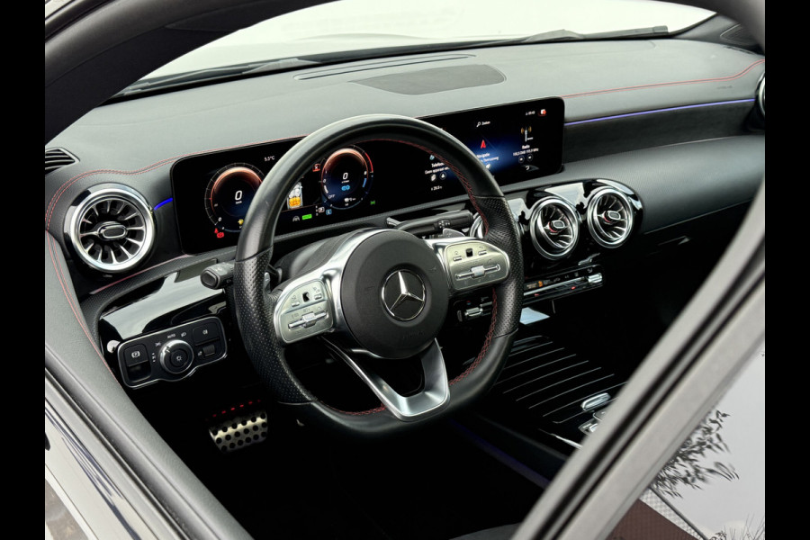 Mercedes-Benz CLA-Klasse Shooting Brake 250 e Business Solution AMG | Pano | Trekhaak | Memory | Camera | ACC | LED