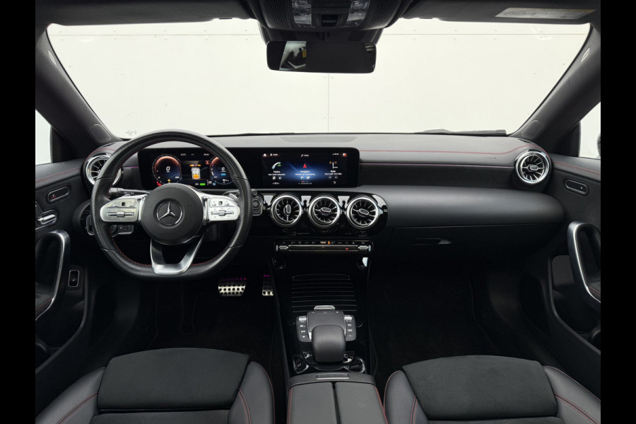 Mercedes-Benz CLA-Klasse Shooting Brake 250 e Business Solution AMG | Pano | Trekhaak | Memory | Camera | ACC | LED
