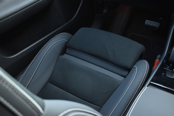 Volvo C40 Twin Ultimate 408PK 78 kWh | 360 Camera | H&K | Nubuck | ACC | Blis | 20"LMV