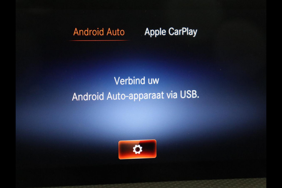 Mercedes-Benz A-Klasse 250e AMG | Panoramadak | Stoelverwarming | Carplay | Leder/Alcantara | Camera | Sfeerverlichting | Navigatie | Park Assist | Climate control | PHEV | Plug In